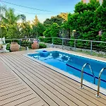 56 Luxury Aparthotel 4*