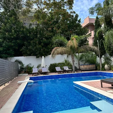 56 Luxury 公寓式酒店 Rhodes City