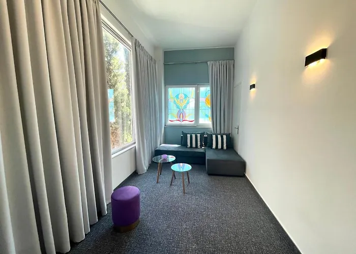 56 Luxury Rhodes City