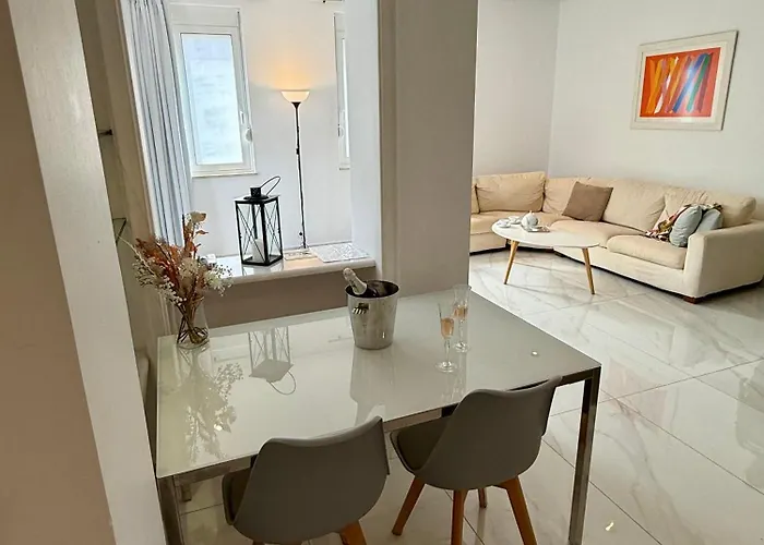 56 Luxury Aparthotel